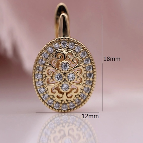 🌟 Gold Plated Earrings - Picture 3 of 5